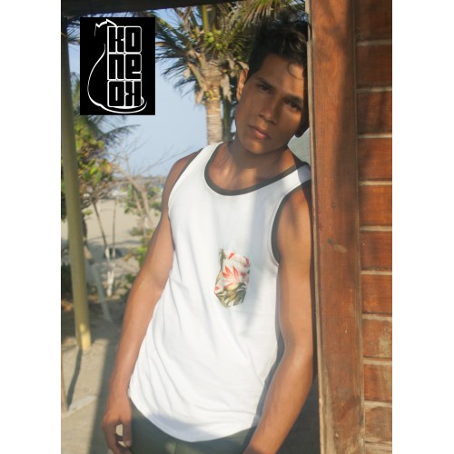 Camiseta de algodon Color Blanco y Bordes Verdes con Bolsillo Estampado Tallas S M y L KONEKODESIGN