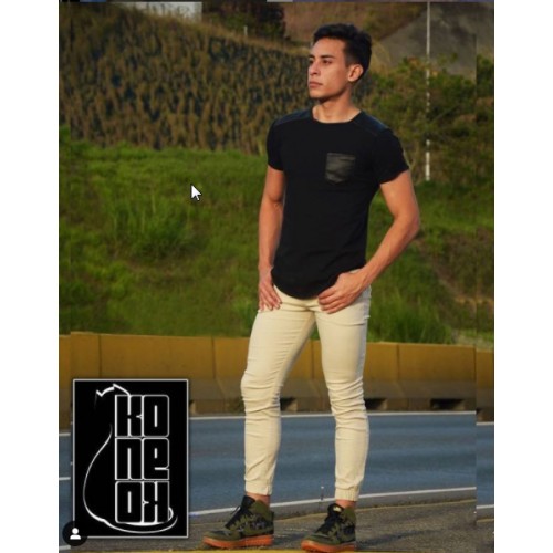 Franela con Detalles en Cuero  Base de Algodon Tallas S M y L KONEKODESIGN