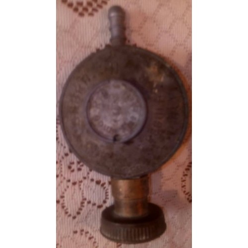 Regulador de Gas Domestico de Chupon Bomba de 10Kg Marca CONGRIF