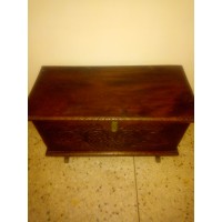 Mini Baúl Hindú Tallado a Mano en Madera Buen Estado Negociable