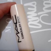 Corrector de Ojeras en Barra