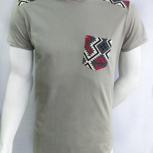 Franela con Bolsillos de Estampado Tribal Tallas S M y L KONEKODESIGN