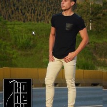 Franela con Detalles en Cuero  Base de Algodon Tallas S M y L KONEKODESIGN